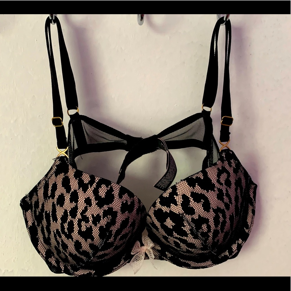 Victoria’s Secret Very Sexy Lace Demi Push-Up Bra
